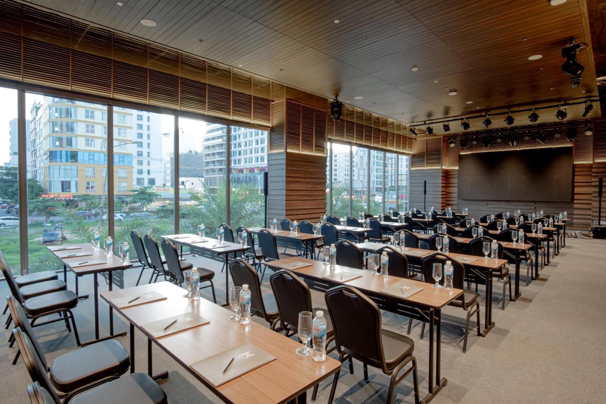M Hotel Danang Esterno foto The Auditorium