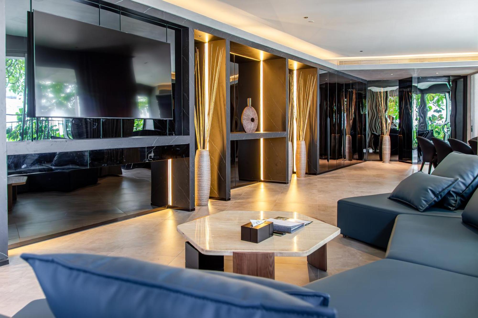 M Hotel Danang Esterno foto The lobby of the hotel