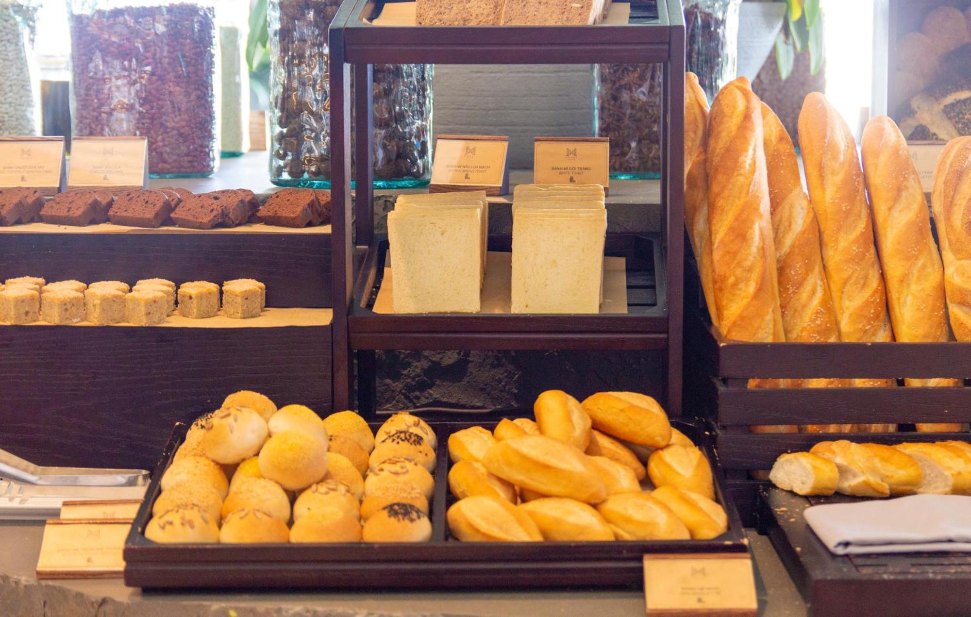 M Hotel Danang Esterno foto Bread and cheese